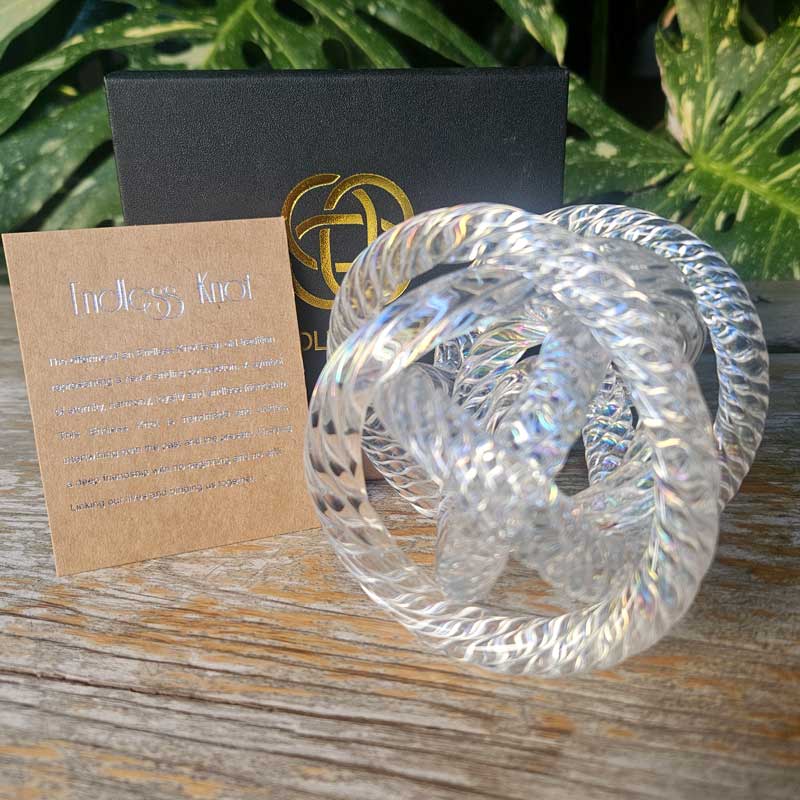 Endless Knot Clear Irridescence