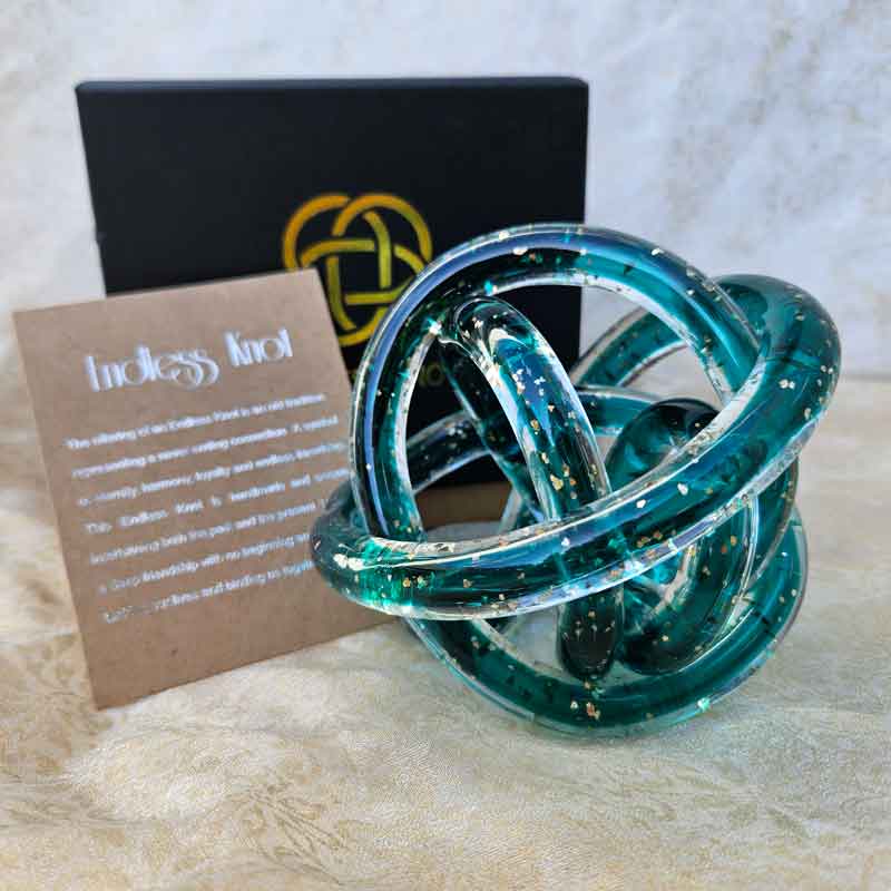 Endless Knot Green & Gold