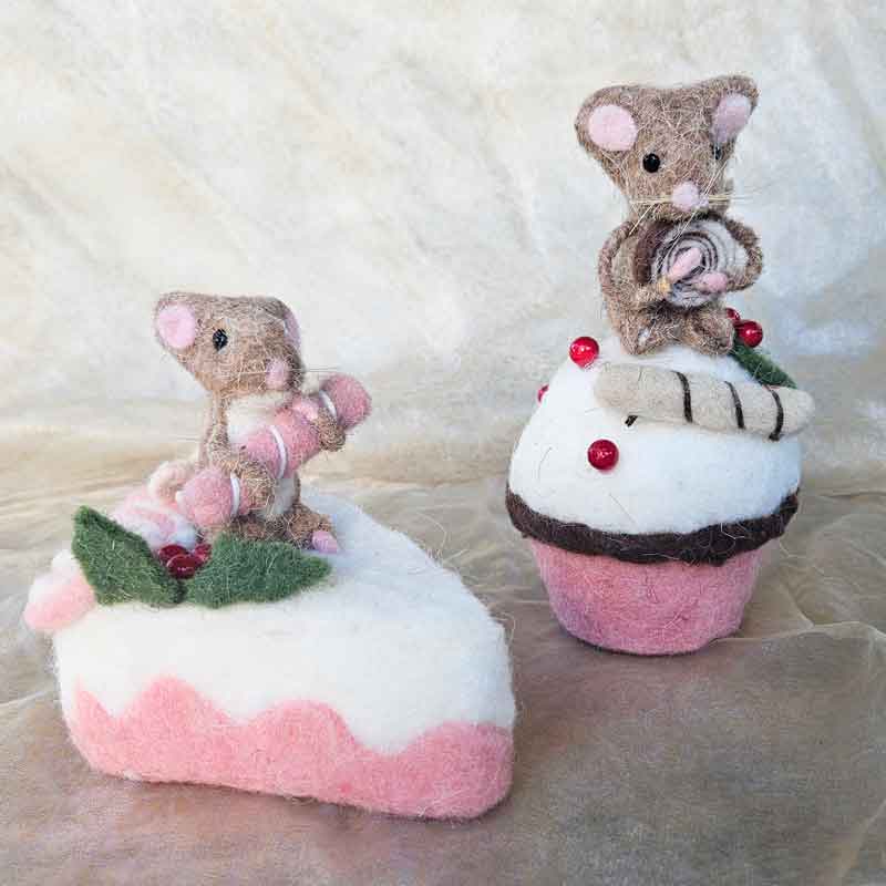 Mouse on Cake Slice Pink Christmas Decoration – The Chic Nest