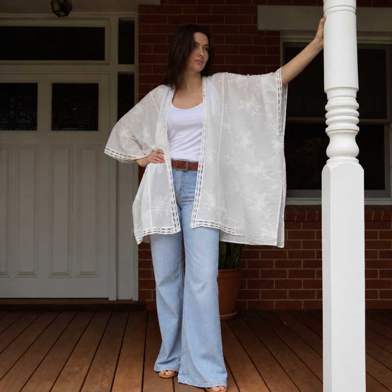 Simply Smitten Embroidered Kimono – White
