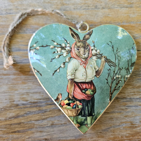 Vintage Metal Heart Rabbit Deisgn - Flowers