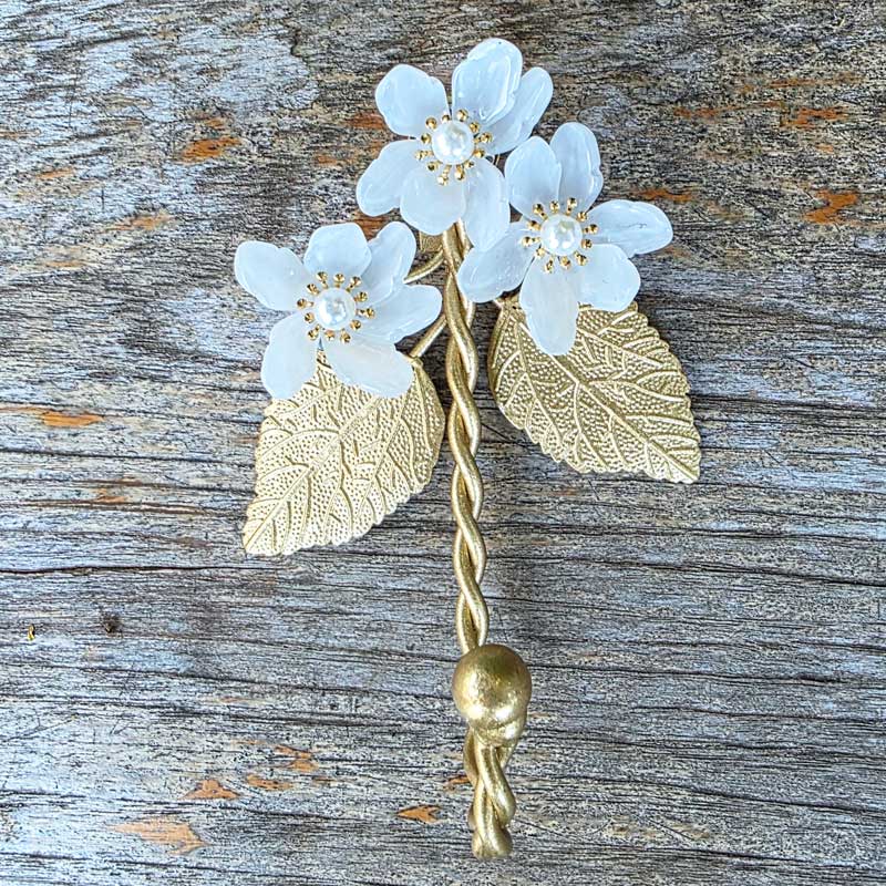 Flower Wall Hook - White & Gold