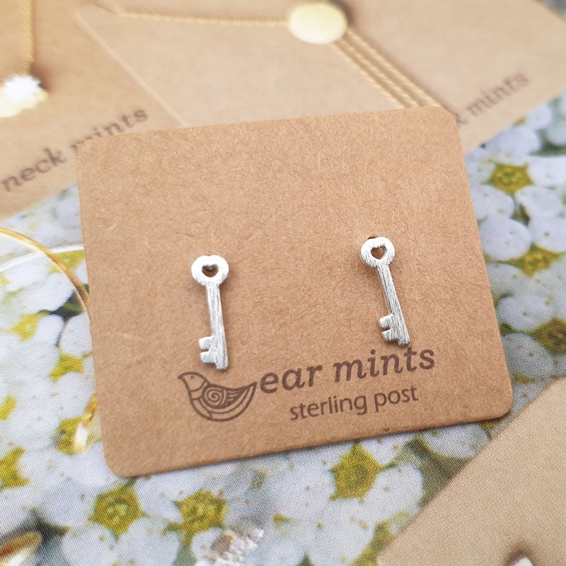 Heart Key Ear Mints Earrings - Silver